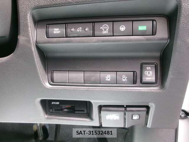 Nissan SERENA 2023-08 6677885-18
