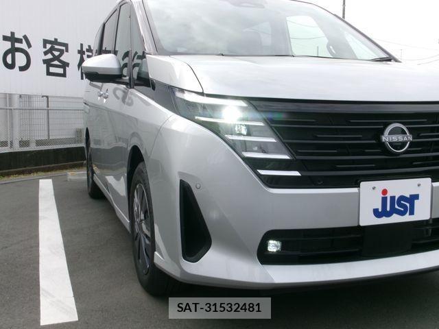 Nissan SERENA 2023-08 6677885-24