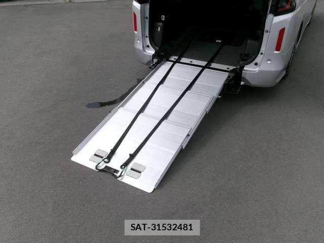 Nissan SERENA 2023-08 6677885-3