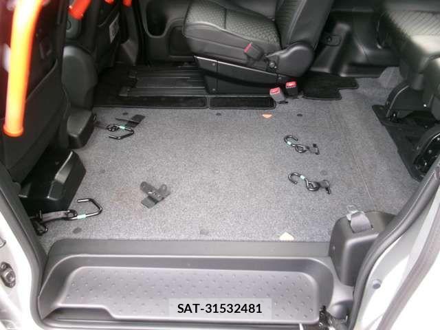 Nissan SERENA 2023-08 6677885-6