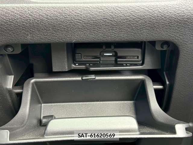 Nissan SERENA 2021-09 6677920-17