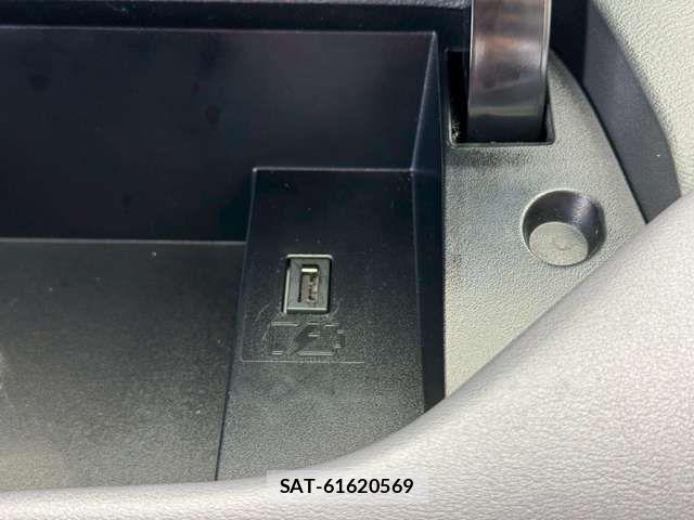 Nissan SERENA 2021-09 6677920-19