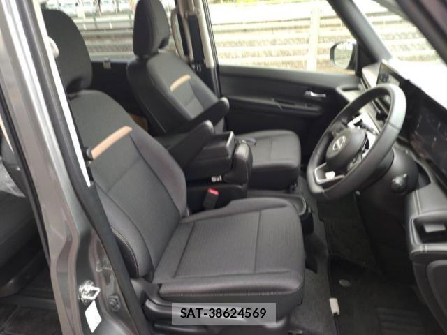 Nissan SERENA 2023-03 6677892-12