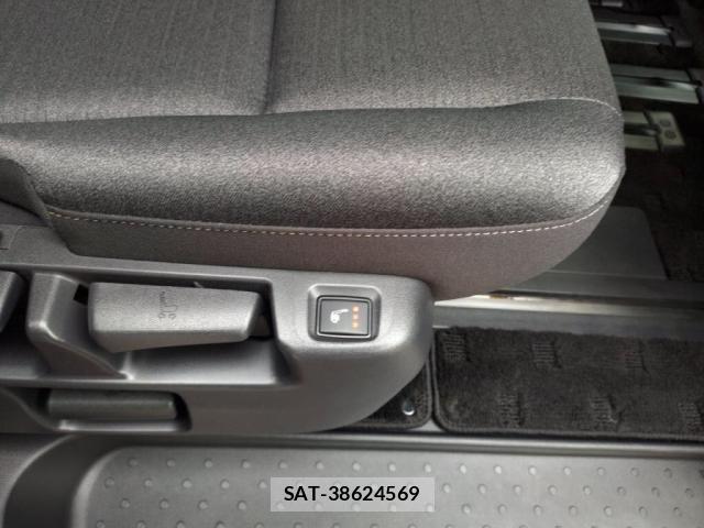 Nissan SERENA 2023-03 6677892-25