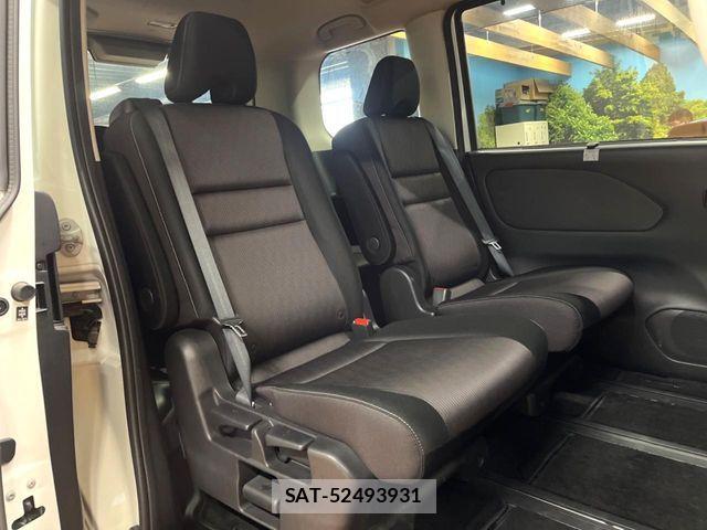 Nissan SERENA 2019-05 6677936-8