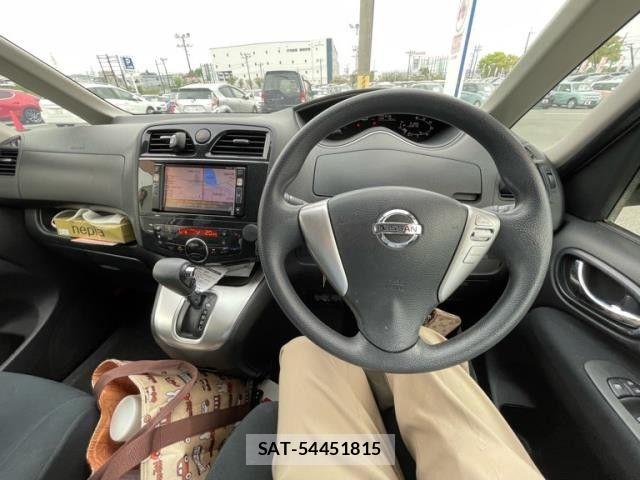 Nissan SERENA 2011-07 6677958-1