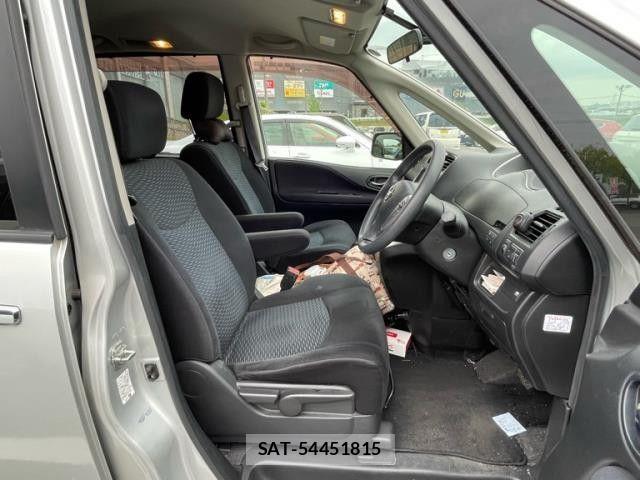 Nissan SERENA 2011-07 6677958-5