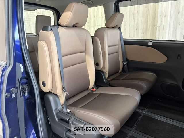 Nissan SERENA 2018-09 6683998-10