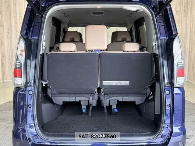 Nissan SERENA 2018-09 6683998-12