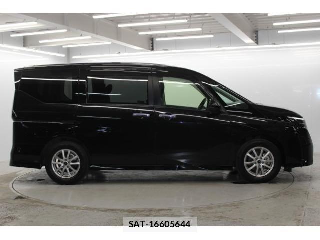 Nissan SERENA 2023-05 6682853-3