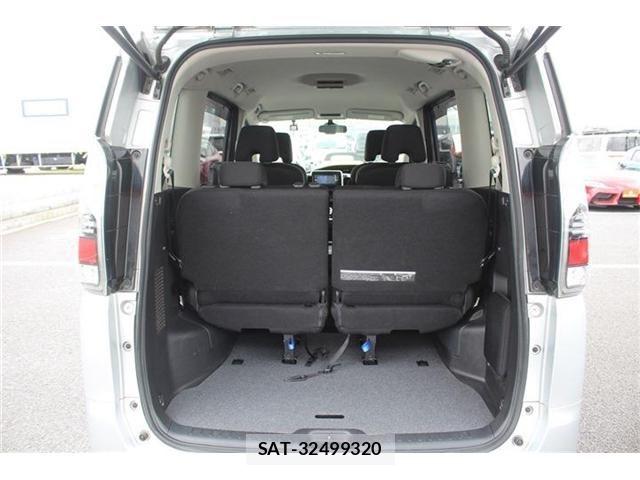 Nissan SERENA 2018-10 6691249-28