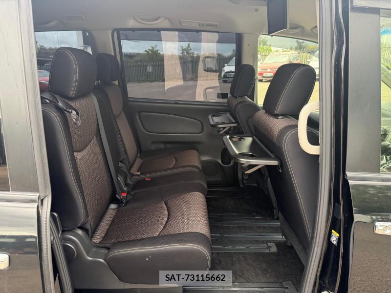 Nissan SERENA 2014-09 1218377-9