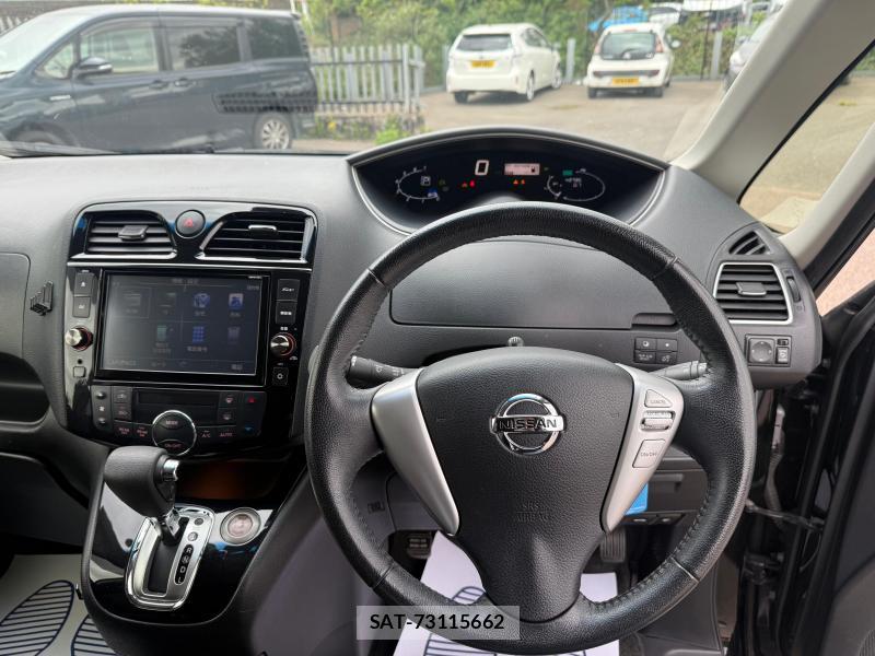 Nissan SERENA 2014-09 1218377-13