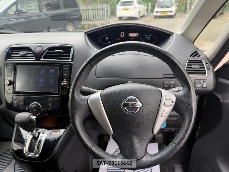 Nissan SERENA 2014-09 1218377-14