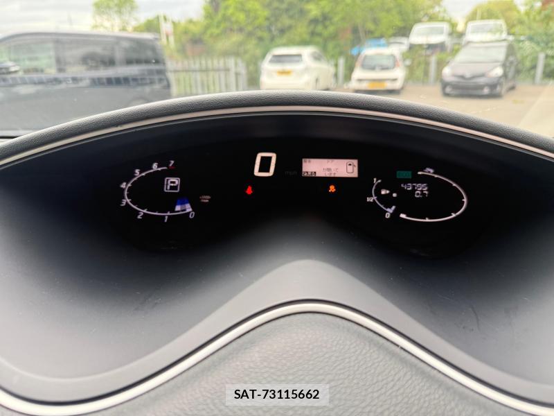 Nissan SERENA 2014-09 1218377-15
