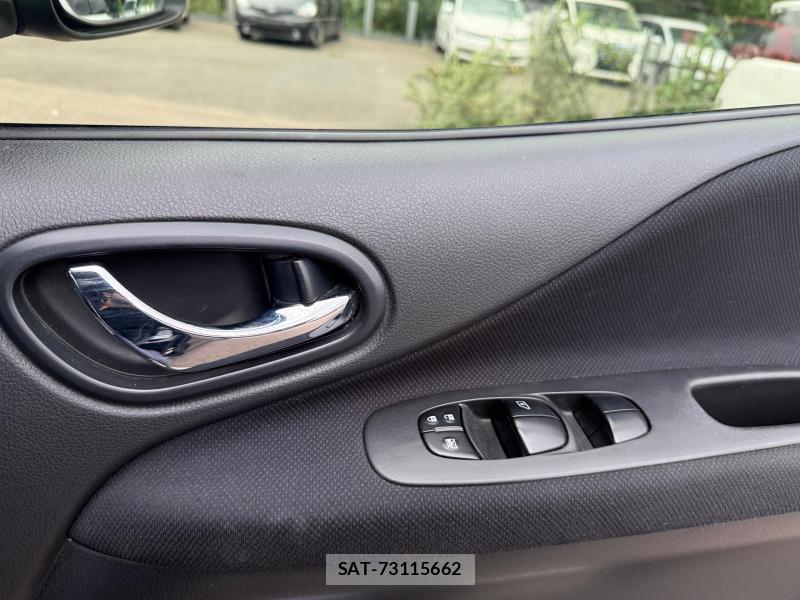 Nissan SERENA 2014-09 1218377-18