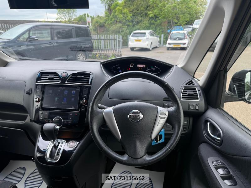 Nissan SERENA 2014-09 1218377-20