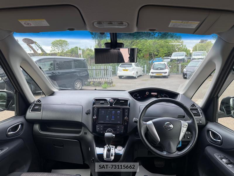 Nissan SERENA 2014-09 1218377-21