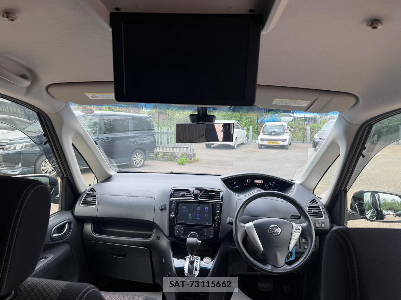 Nissan SERENA 2014-09 1218377-22