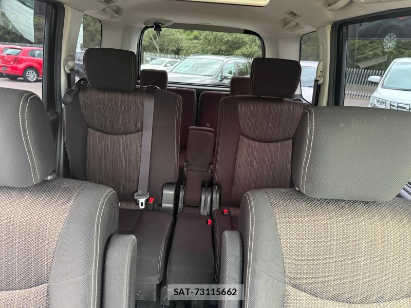 Nissan SERENA 2014-09 1218377-23