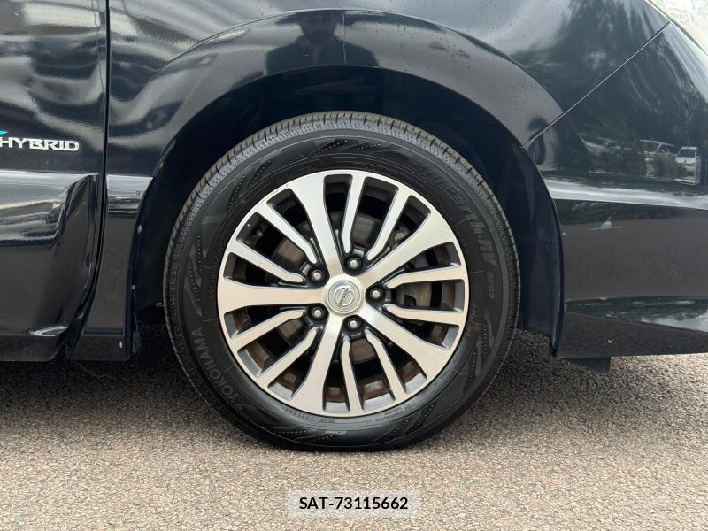 Nissan SERENA 2014-09 1218377-31