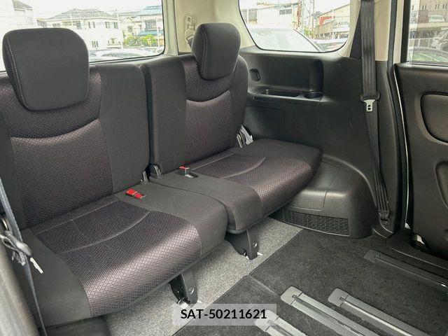 Nissan SERENA 2012-01 6717239-9