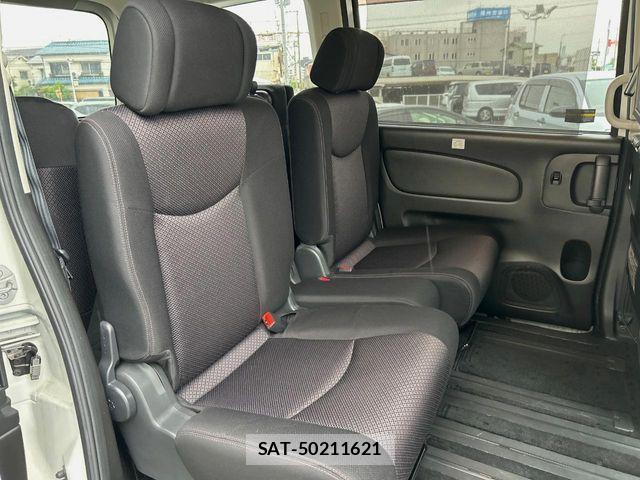 Nissan SERENA 2012-01 6717239-8