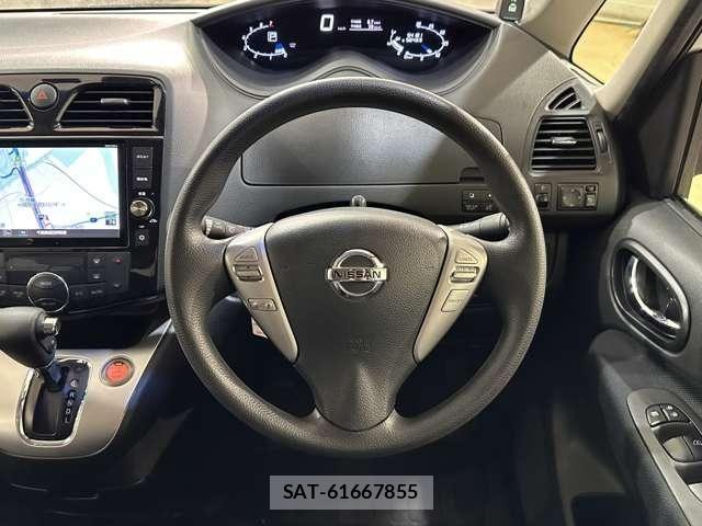 Nissan SERENA 2015-11 6717237-9