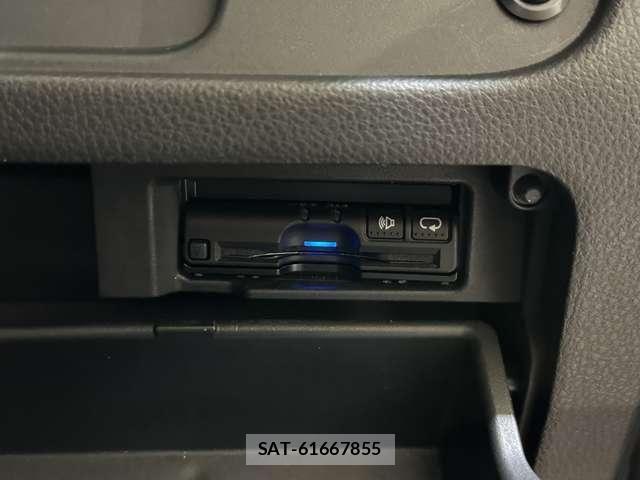 Nissan SERENA 2015-11 6717237-15