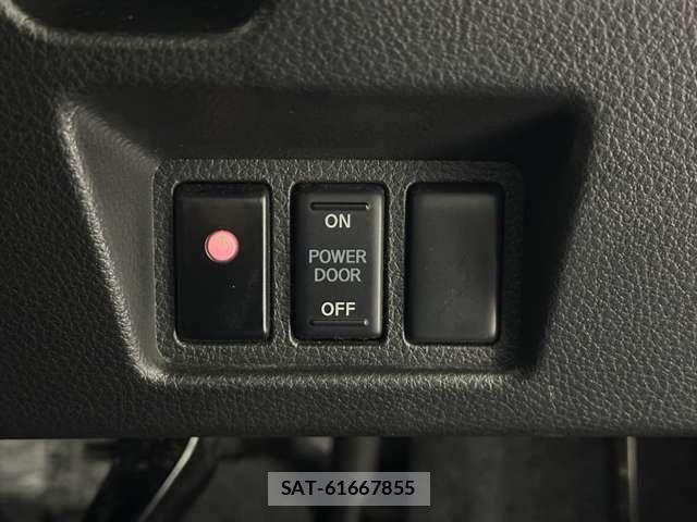 Nissan SERENA 2015-11 6717237-17