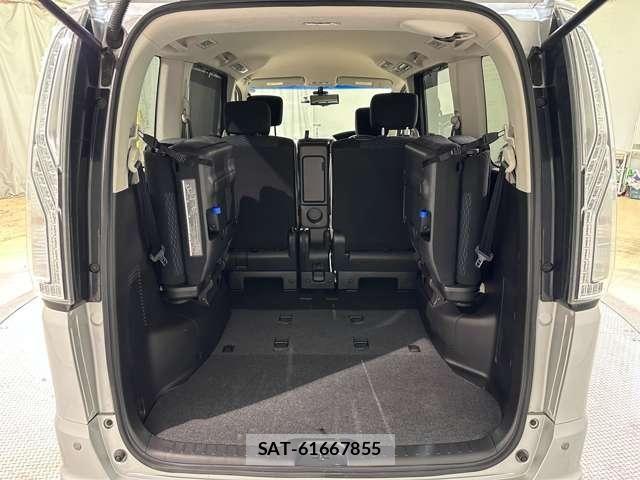 Nissan SERENA 2015-11 6717237-29