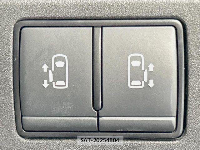 Nissan SERENA 2022-11 6717230-6