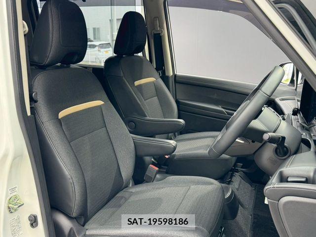 Nissan SERENA 2023-05 6753198-17