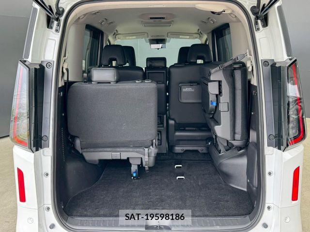 Nissan SERENA 2023-05 6753198-22