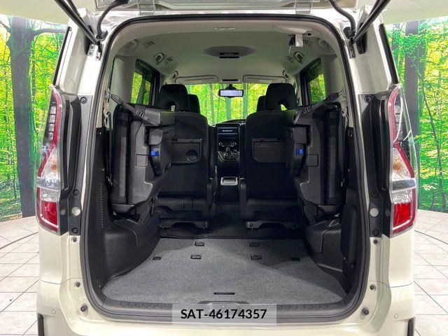 Nissan SERENA 2022-03 6817107-10