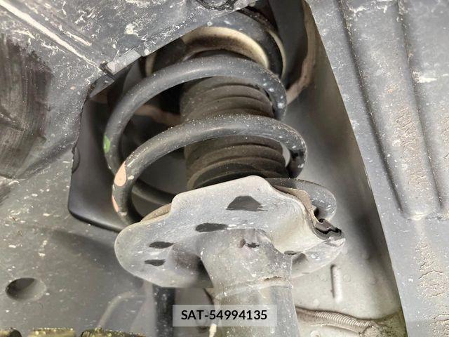 Nissan SERENA 2021-09 6817120-19