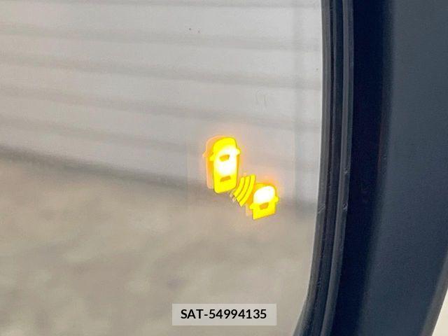 Nissan SERENA 2021-09 6817120-6