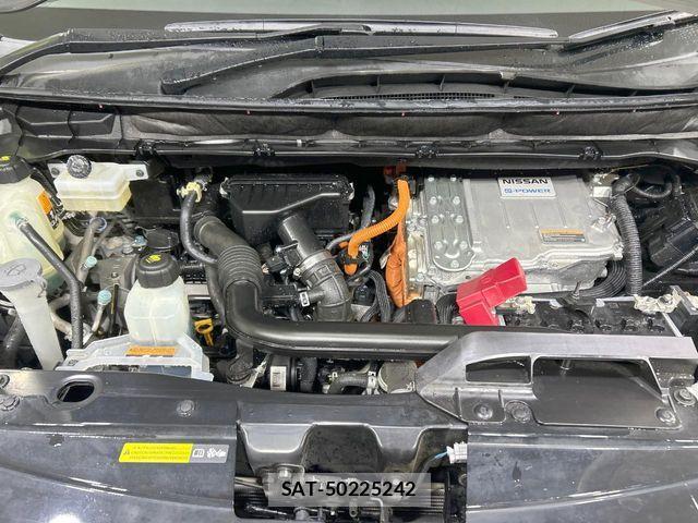 Nissan SERENA 2021-03 6817110-17