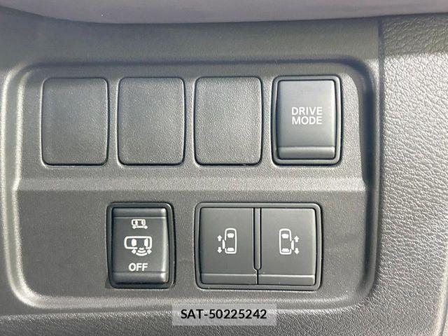 Nissan SERENA 2021-03 6817110-6