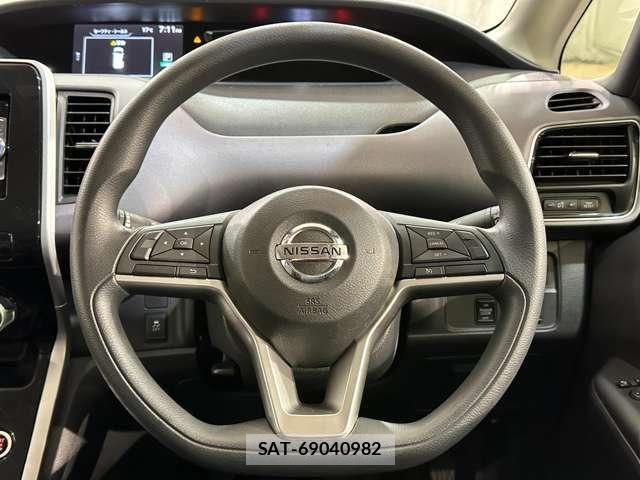 Nissan SERENA 2016-10 6817149-9