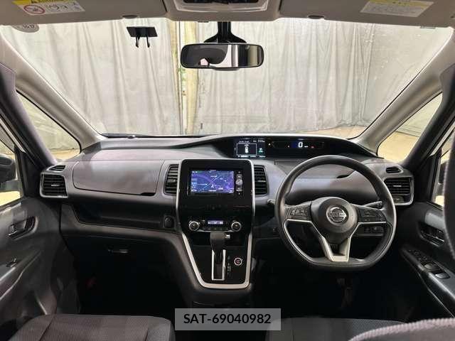 Nissan SERENA 2016-10 6817149-16