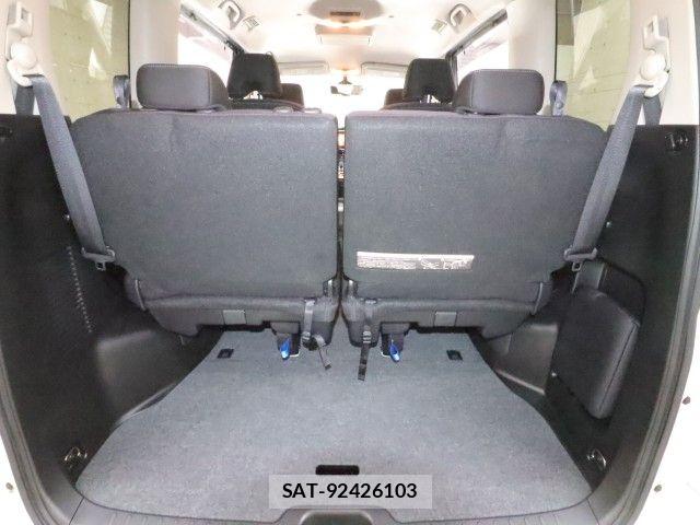 Nissan SERENA 2018-06 6817135-11