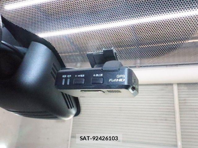 Nissan SERENA 2018-06 6817135-15