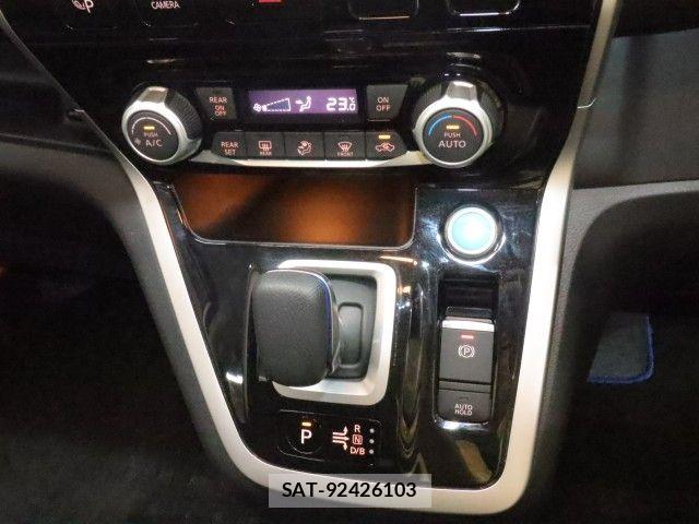Nissan SERENA 2018-06 6817135-21