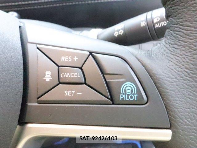 Nissan SERENA 2018-06 6817135-23