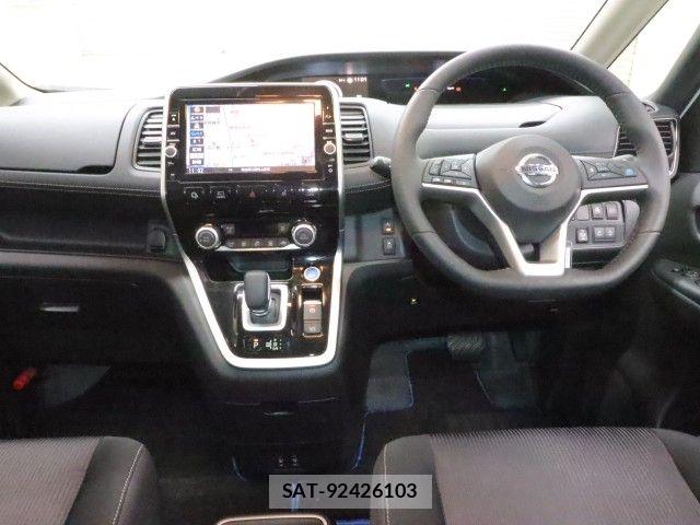 Nissan SERENA 2018-06 6817135-2