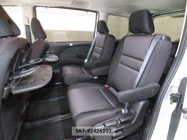 Nissan SERENA 2018-06 6817135-8