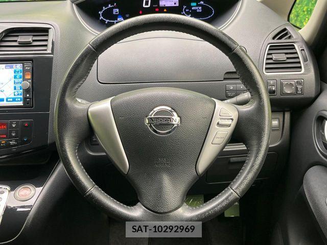 Nissan SERENA 2012-08 6817153-11