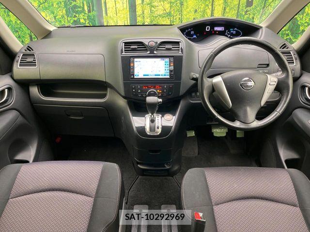 Nissan SERENA 2012-08 6817153-1