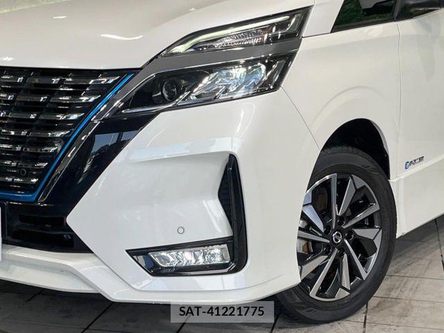 Nissan SERENA 2021-09 6817103-12